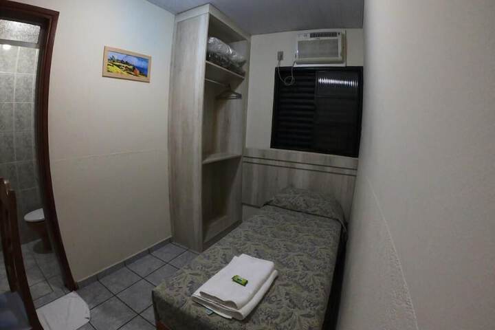 Room 6 of 38