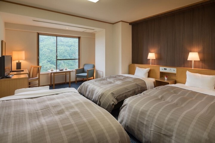Room 7 of 26