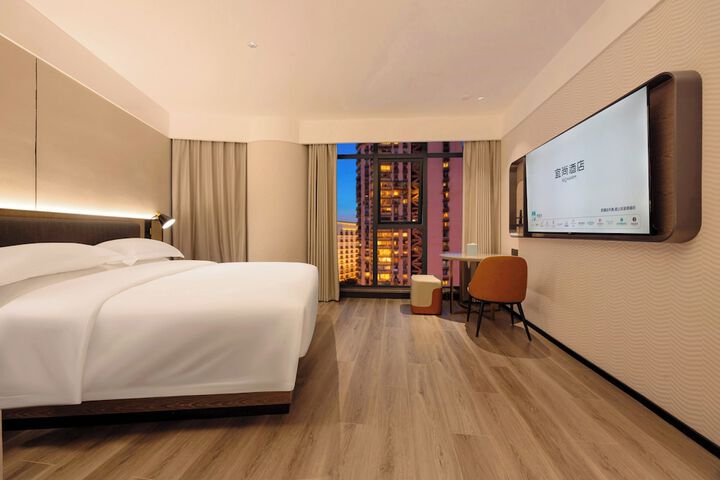 Room 35 of 127