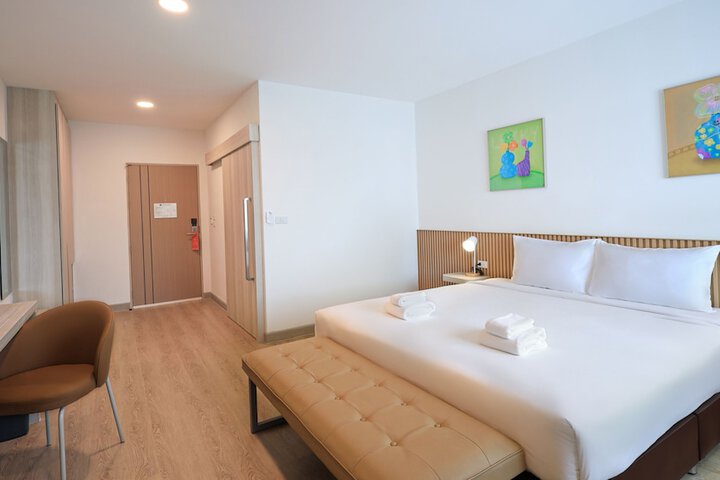 Room 33 of 71