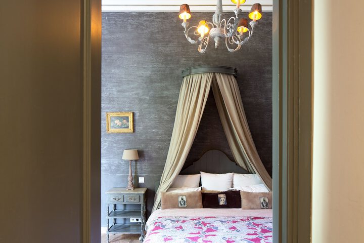 Room 15 of 52