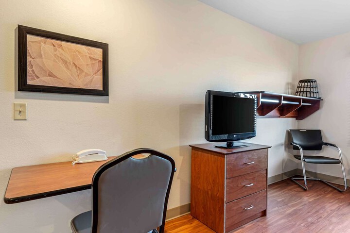 Room 18 of 24