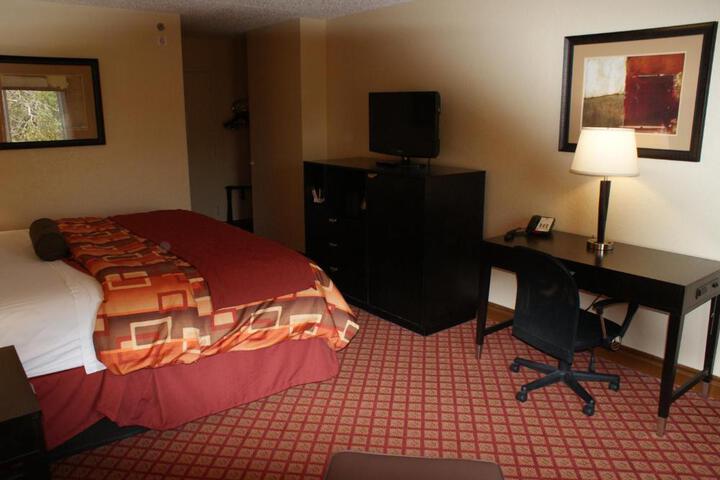 Hotel Suite Photo
