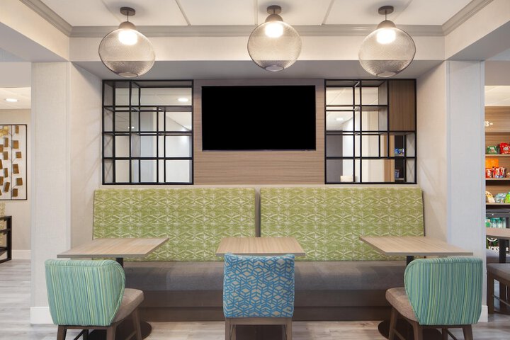 Hotel Interior 4 of 43