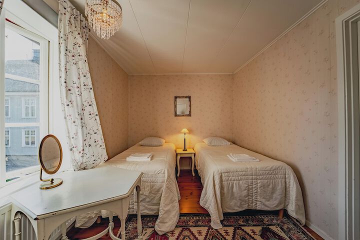 Room 58 of 148