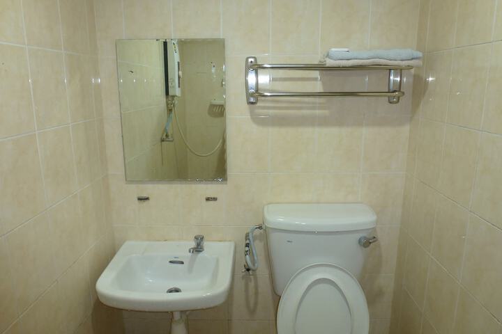 Room 14 of 24