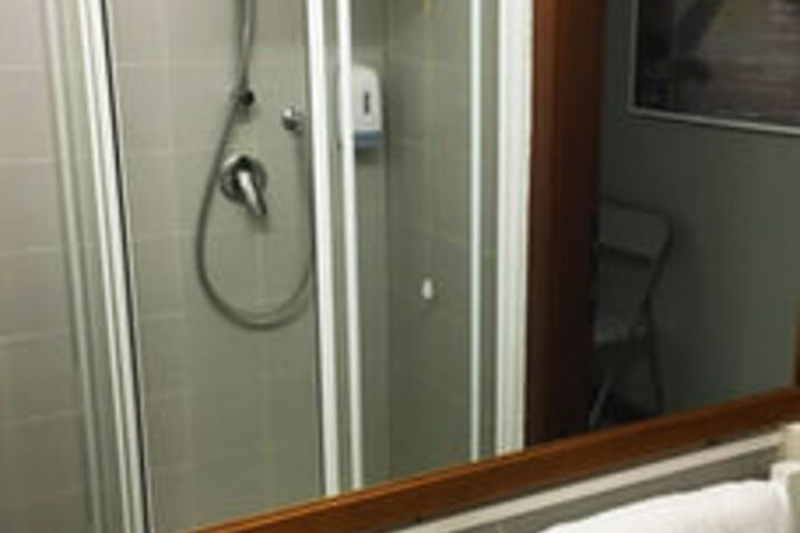 Room 2 of 55