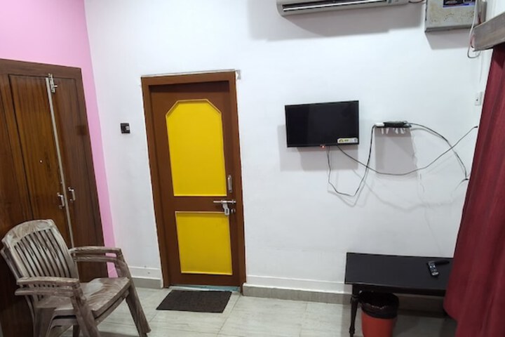 Room 17 of 39