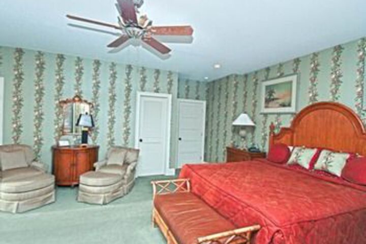 Room 25 of 71