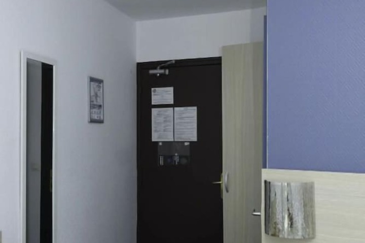 Room 25 of 52