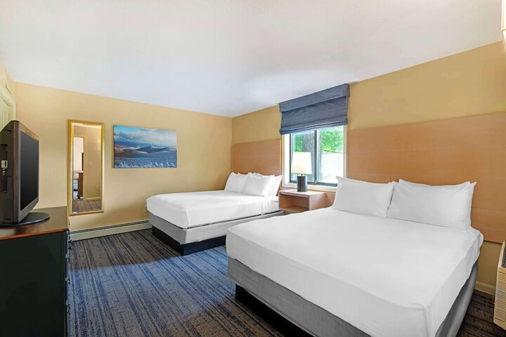 Suite 1 King Bed Second Floor Sofa Bed Kitchen Separate Living Area WiFi Full Breakfast (32 of 34)