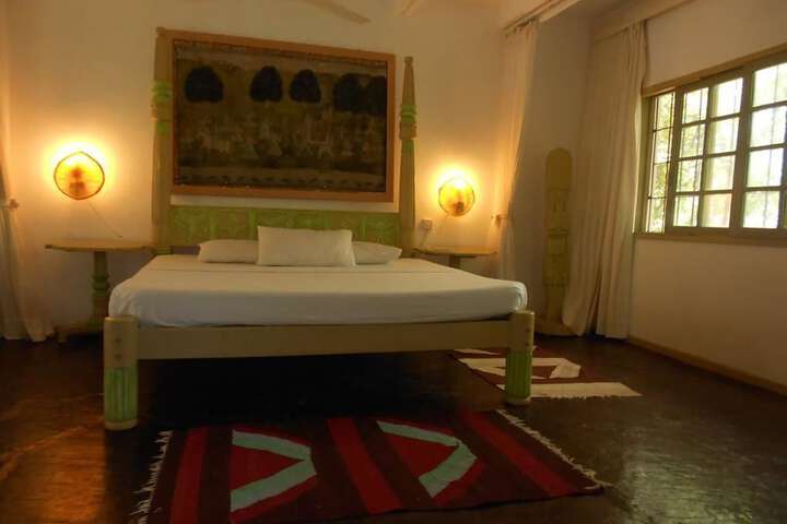 Room 11 of 44