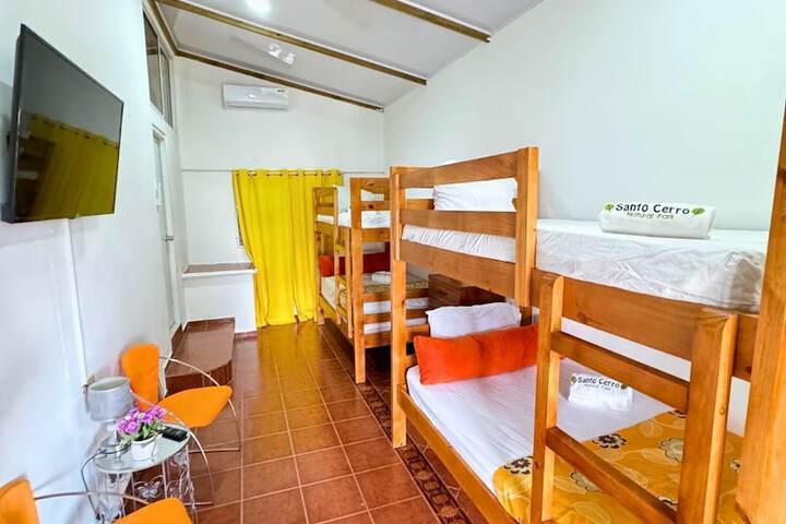 Room 40 of 150