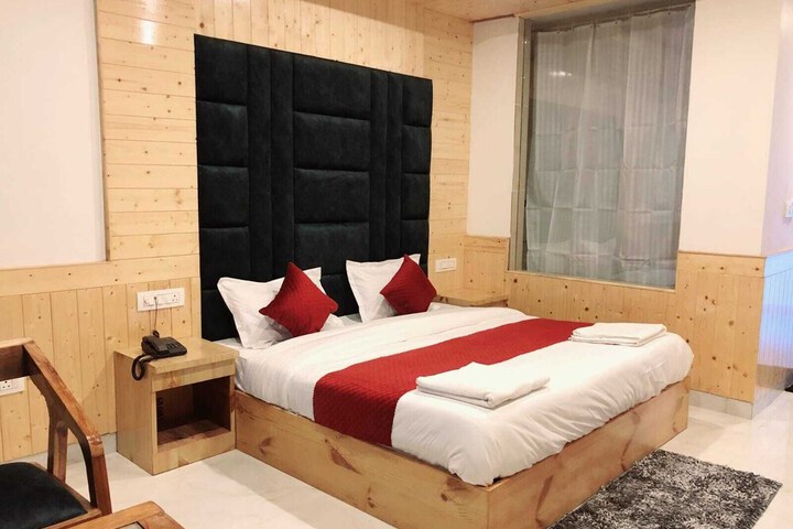Room 5 of 11