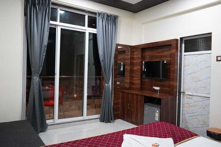 Room 7 of 41