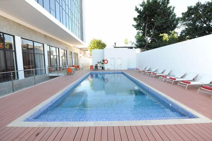 Pool Hotel