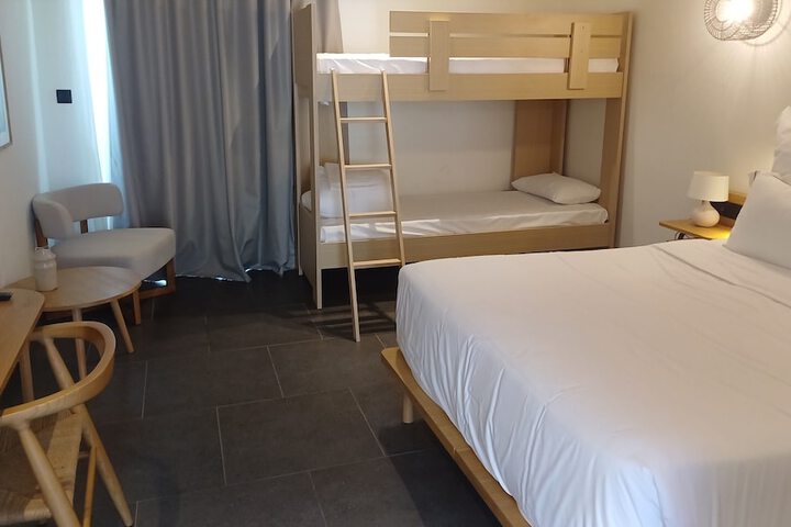Room 22 of 99