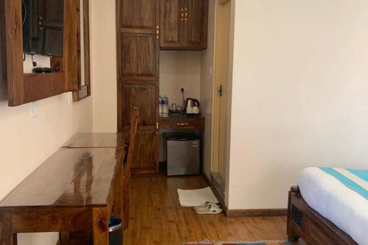 Room 5 of 52