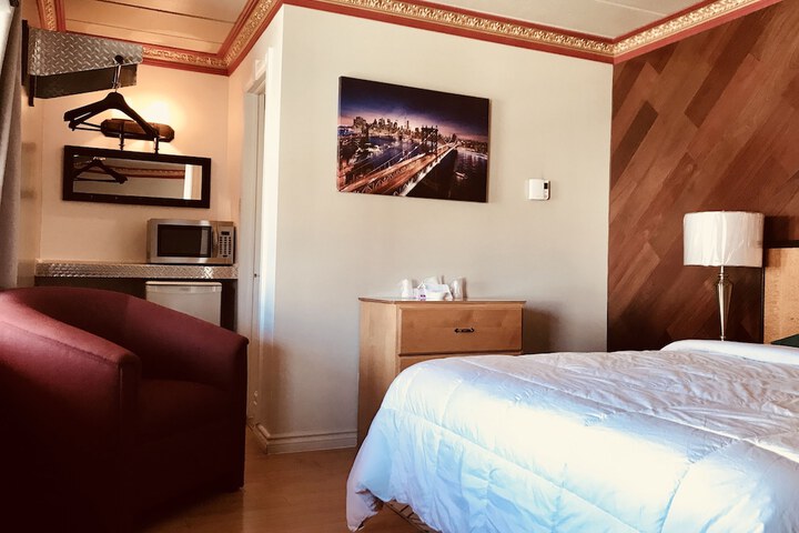 Room 34 of 60
