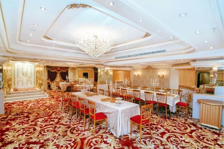 Ballroom/Hall 38 of 46