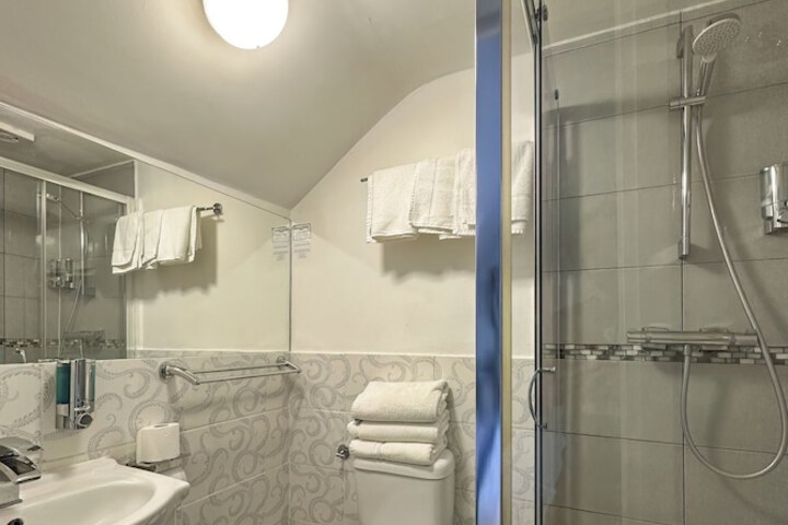 Clean Restrooms