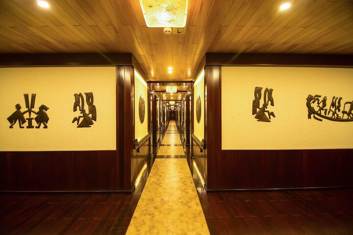 Ballroom/Hall 11 of 20