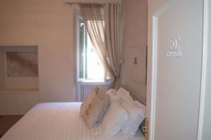 Room 13 of 25