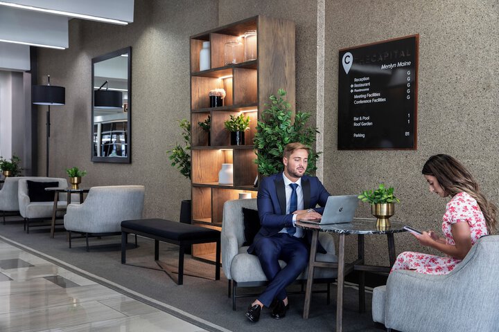 Entrance & Lobby