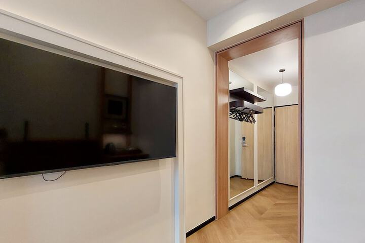 Room 65 of 96