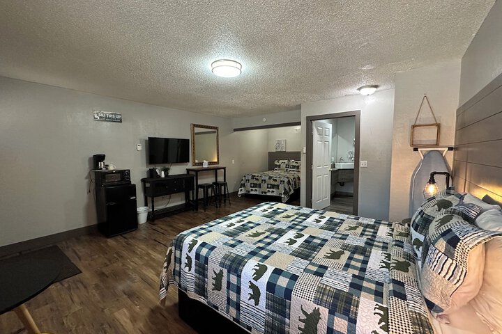 Standard Single King Bed (24 of 30)