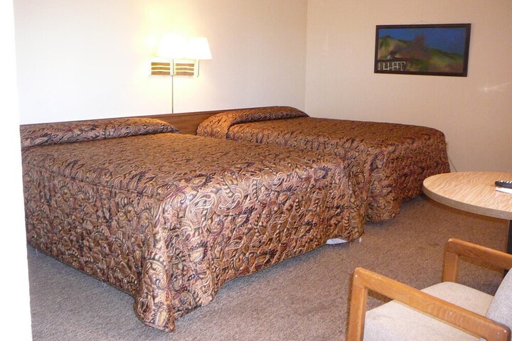 Room 4 of 25