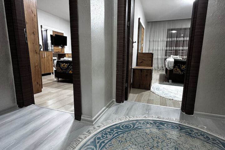 Room 15 of 52
