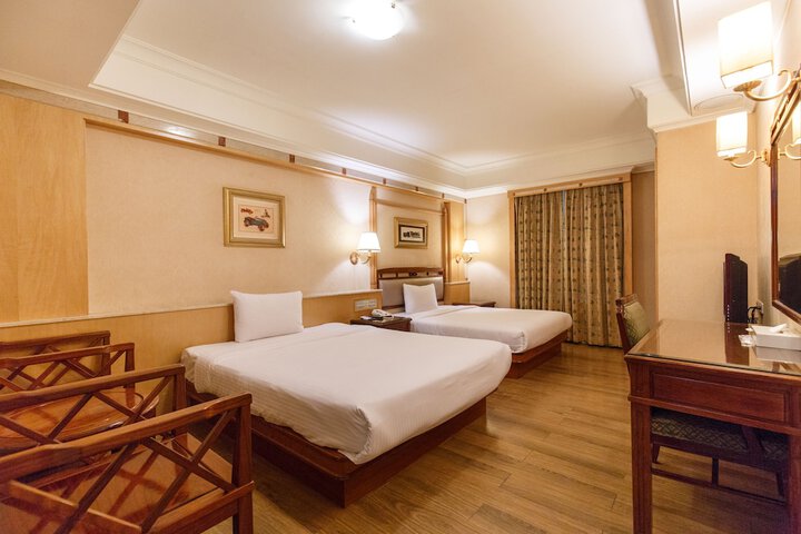 Room 3 of 18