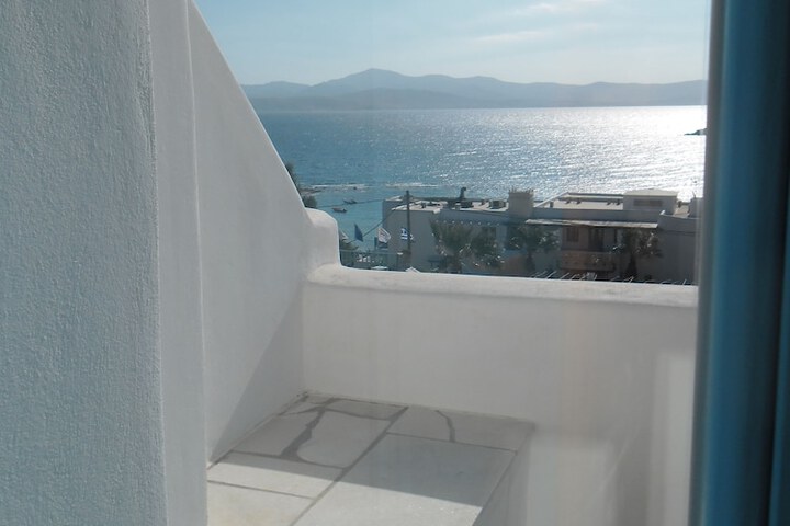 Room 3 of 22