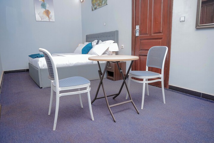 Room 15 of 42