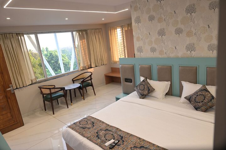 Room 10 of 62