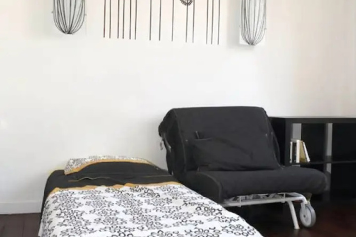 Room 4 of 10