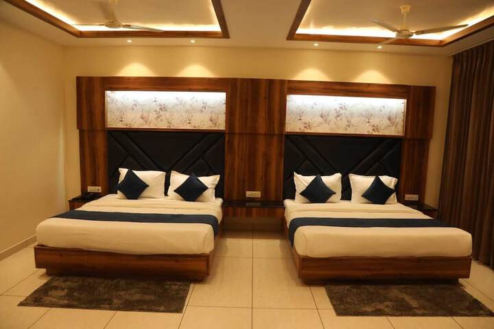 Room 5 of 17