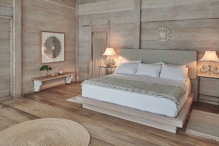 Room 5 of 34