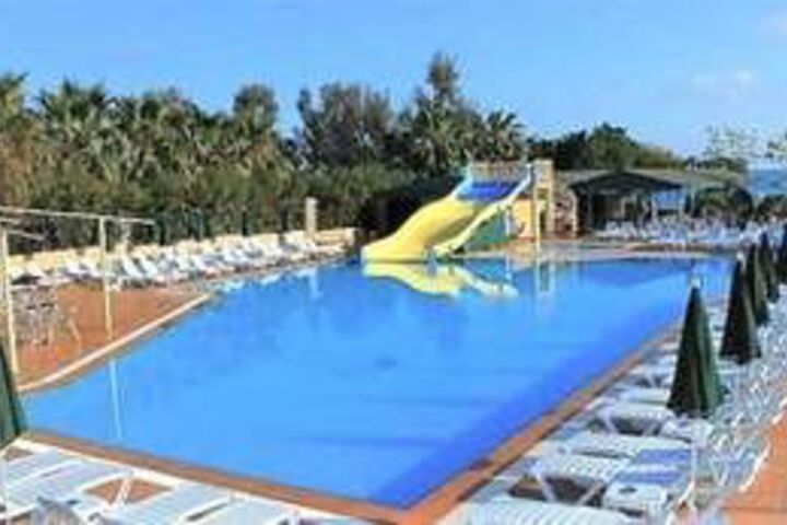 Pool 24 of 26