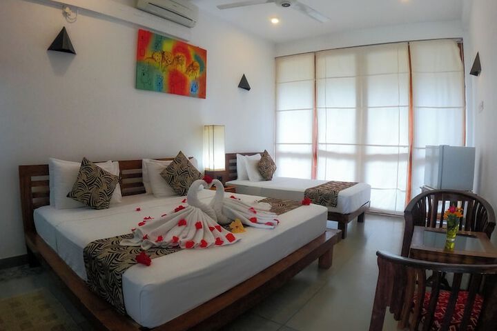 Room 14 of 63