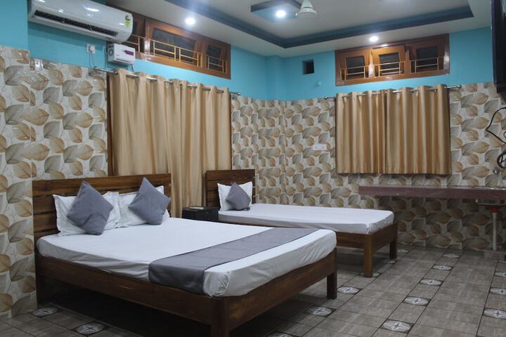 Room 14 of 26