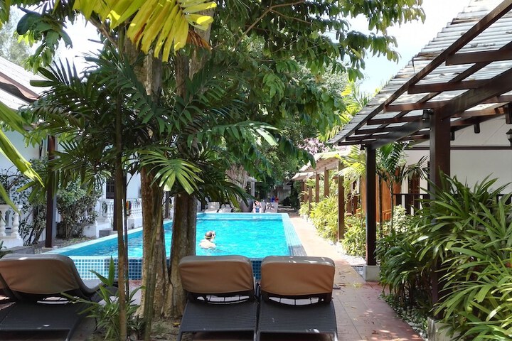 Pool 56 of 108