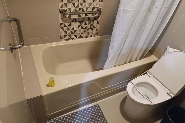Room 26 of 48