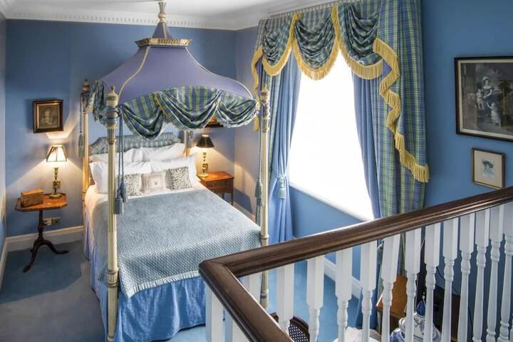 Room 15 of 68