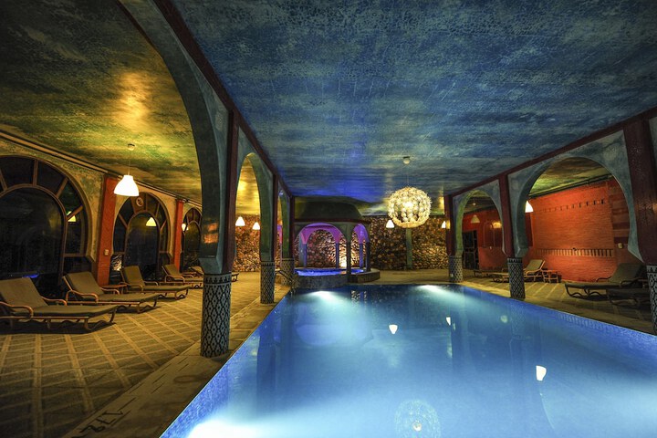 Pools & Facilities