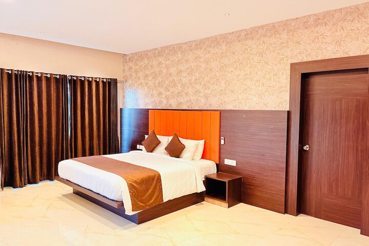 Room 36 of 38