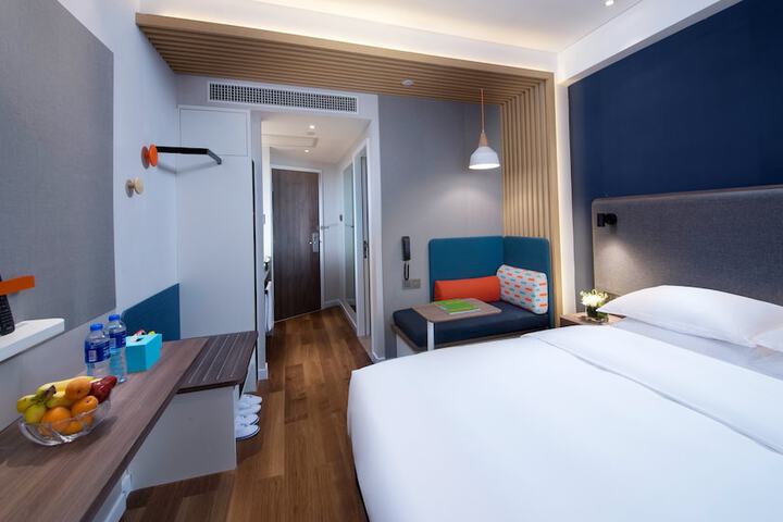 Room 20 of 130