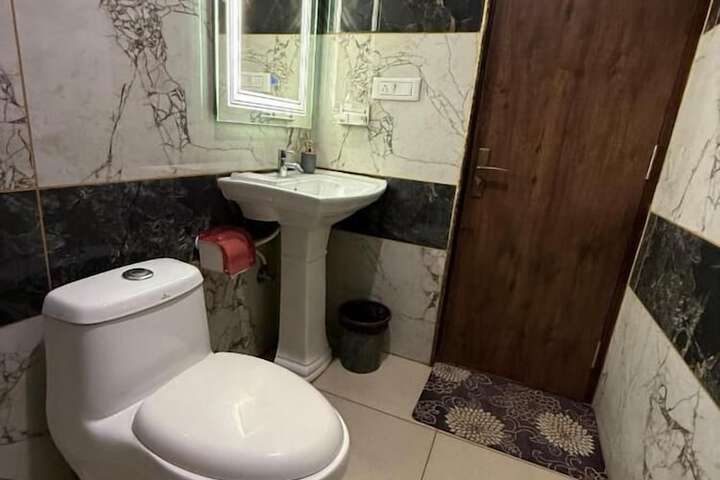 Room 19 of 30