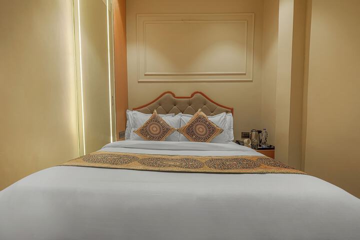 Room 28 of 41
